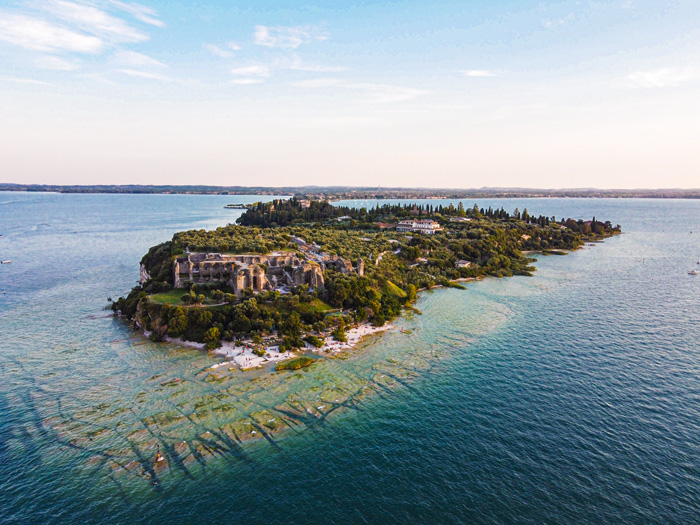 Sirmione, bellissimo borgo sul Lago di Garda