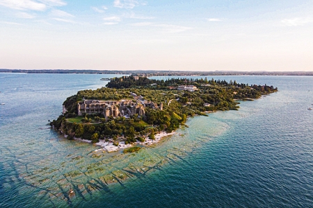 sirmione-bellissimo-borgo-sul-lago-di-garda